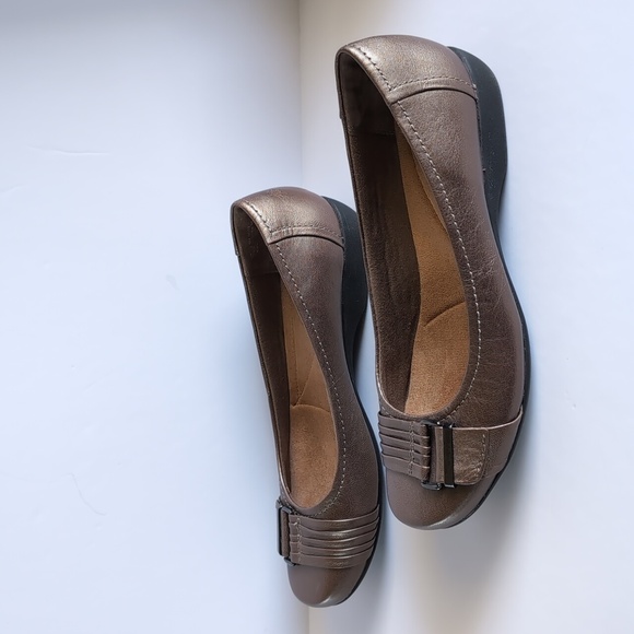 Clarks Collection Pewter Leather Flats Soft Cushion Women's - Picture 5 of 10